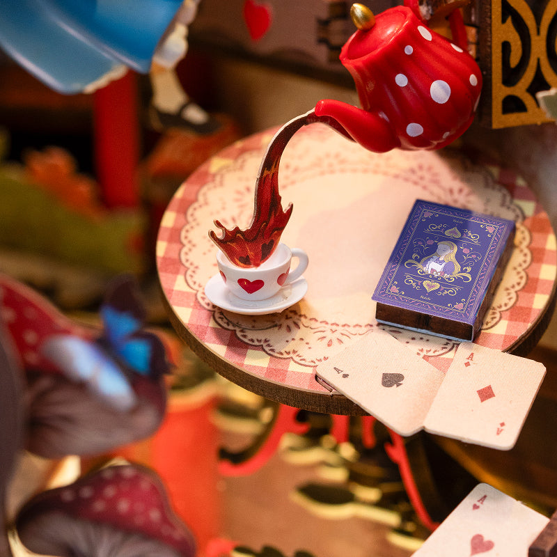 Alice in Wonderland Boek