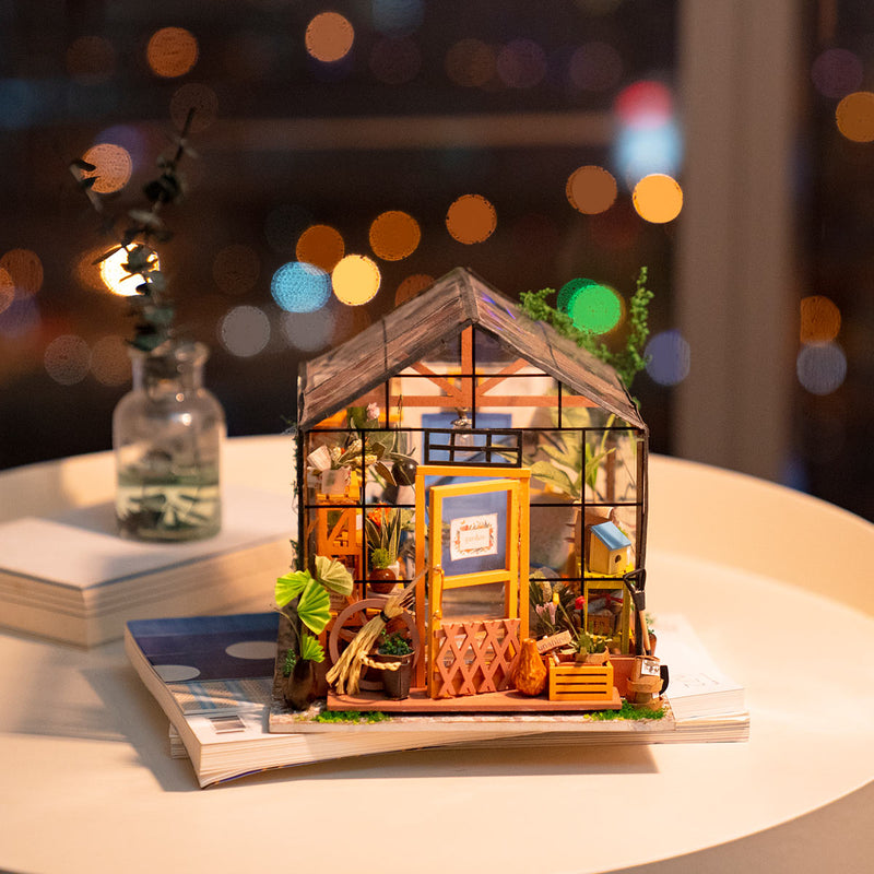 Robotime Magic House, Houten Book Nook DIY-miniatuurhuis